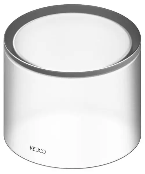 Transparenter, zylindrischer Glasbehälter mit mattem Finish, beschriftet mit dem Markennamen Keuco. Geeignet für verschiedene Anwendungen im Badezimmer oder Wohnraum.